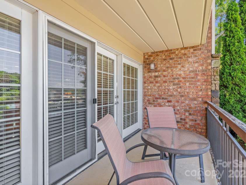 111 Bowling Park Road, Asheville, NC 28803.  MLS# CAR4280920, YatesRealty ID 6198. 