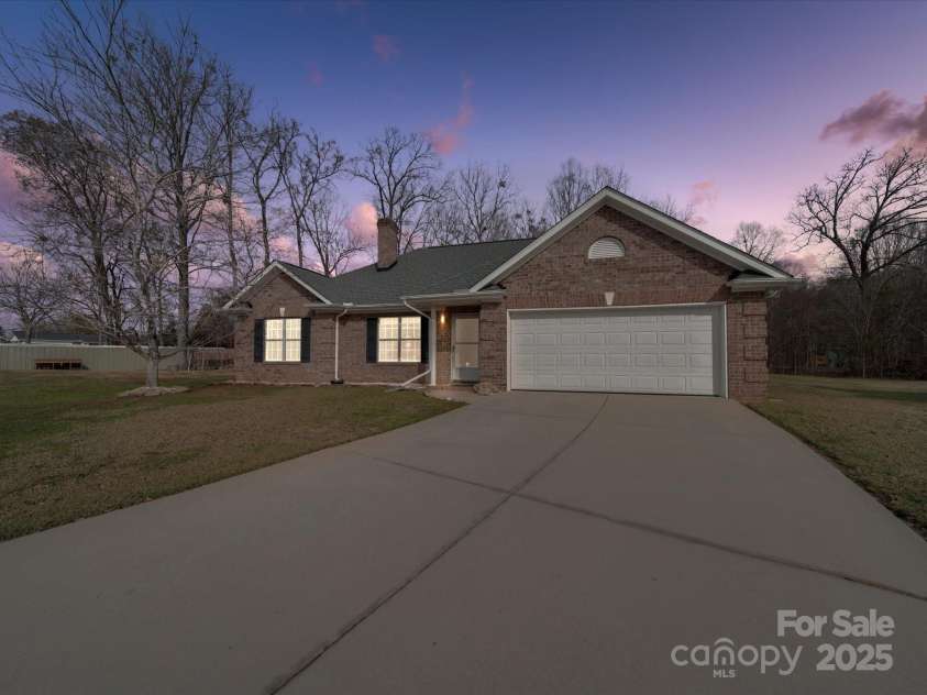 8353 Emily Drive, Harrisburg, NC 28075.  MLS# CAR4225347, YatesRealty ID 6198. 