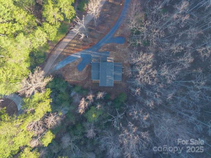 515 Kinsland Road, Franklin, NC 28734.  MLS# CAR4231077, YatesRealty ID 6199. 