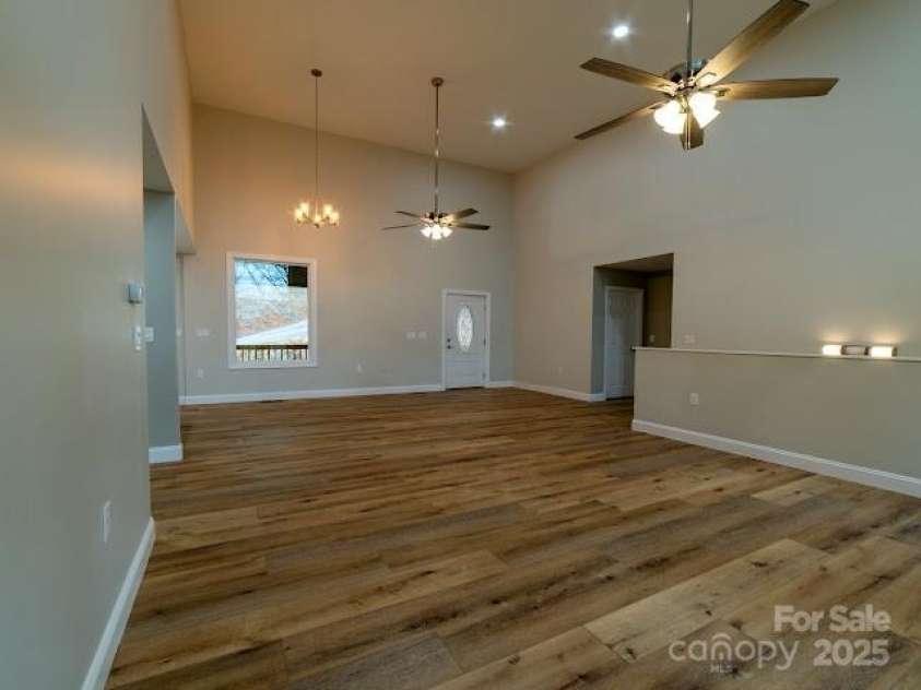 515 Kinsland Road, Franklin, NC 28734.  MLS# CAR4231077, YatesRealty ID 6199. 