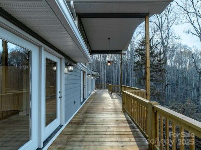 515 Kinsland Road, Franklin, NC 28734.  MLS# CAR4231077, YatesRealty ID 6199. 