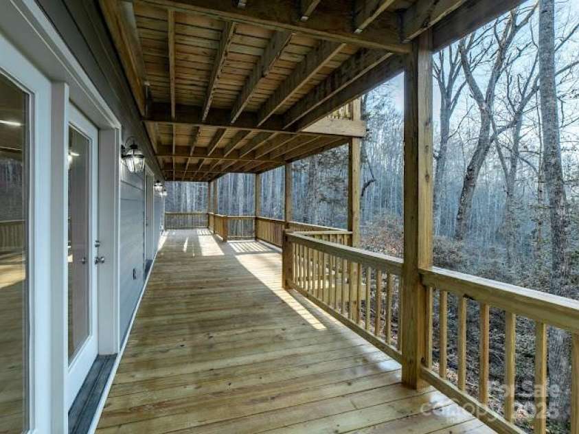 515 Kinsland Road, Franklin, NC 28734.  MLS# CAR4231077, YatesRealty ID 6199. 