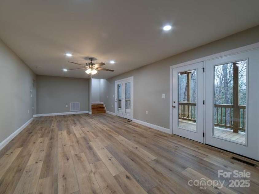 515 Kinsland Road, Franklin, NC 28734.  MLS# CAR4231077, YatesRealty ID 6199. 