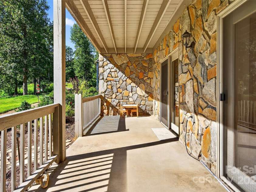 307 #7 Blue Ridge Drive, Marion, NC 28752.  MLS# CAR4298364, YatesRealty ID 62. 