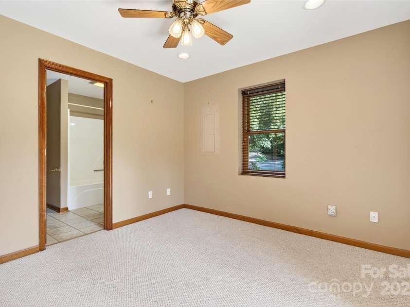 307 #7 Blue Ridge Drive, Marion, NC 28752.  MLS# CAR4298364, YatesRealty ID 62. 