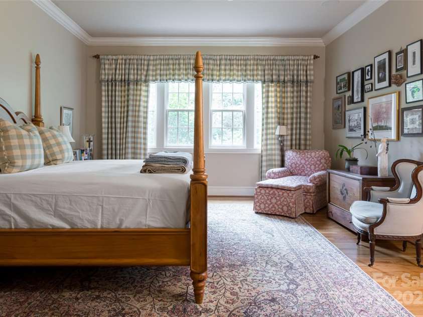 53 Cedar Hill Drive, Asheville, NC 28803.  MLS# CAR4301741, YatesRealty ID 62. 