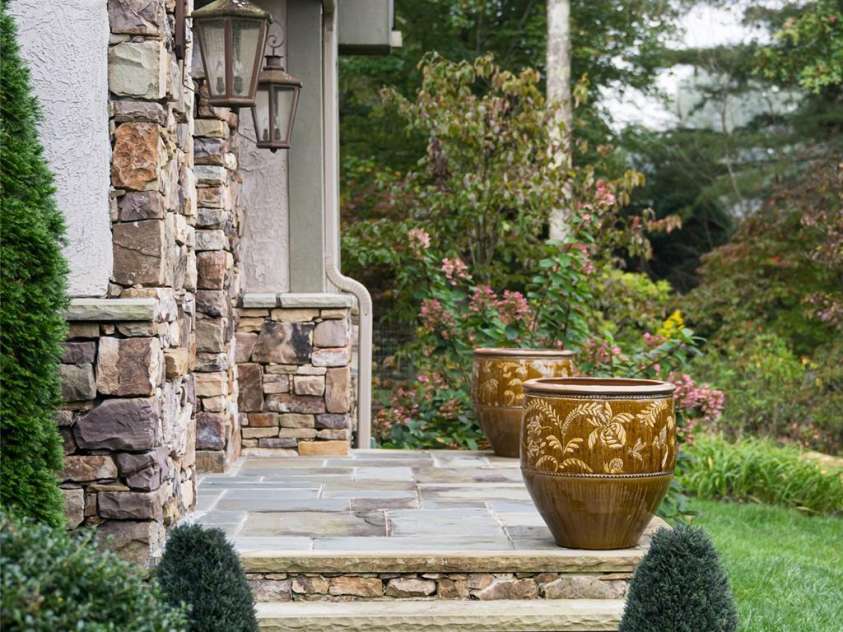 53 Cedar Hill Drive, Asheville, NC 28803.  MLS# CAR4301741, YatesRealty ID 62. 