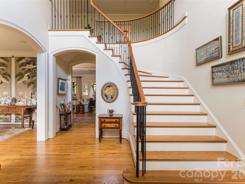 53 Cedar Hill Drive, Asheville, NC 28803.  MLS# CAR4301741, YatesRealty ID 62. 