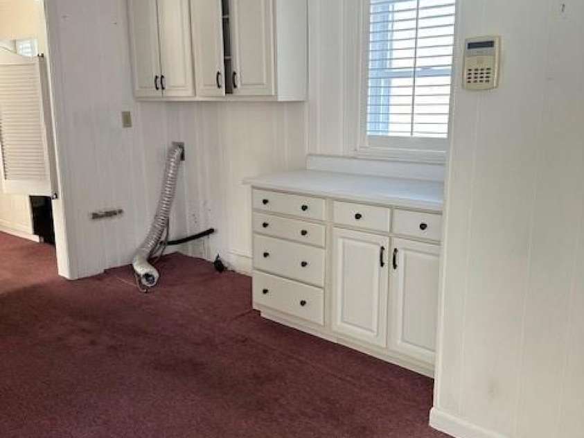 1915 Pleasant Hill Church Road, Shelby, NC 28152.  MLS# CAR4217887, YatesRealty ID 620. UTILITY ROOM