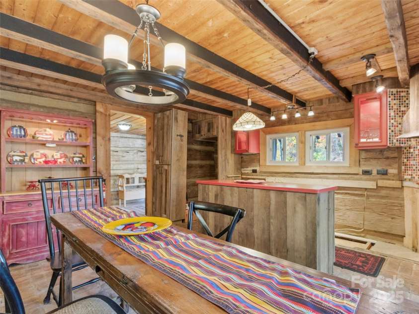 996 Halls Chapel Road, Burnsville, NC 28714.  MLS# CAR4314014, YatesRealty ID 620. Dining/kitchen