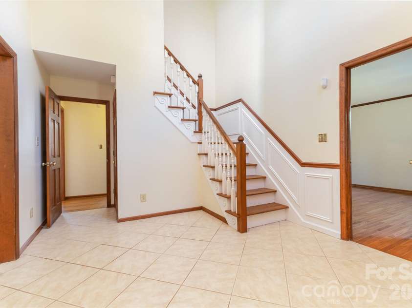 1716 Arbor Way Drive, Shelby, NC 28150.  MLS# CAR4321093, YatesRealty ID 6200. A grand foyer greets you upon entry.
