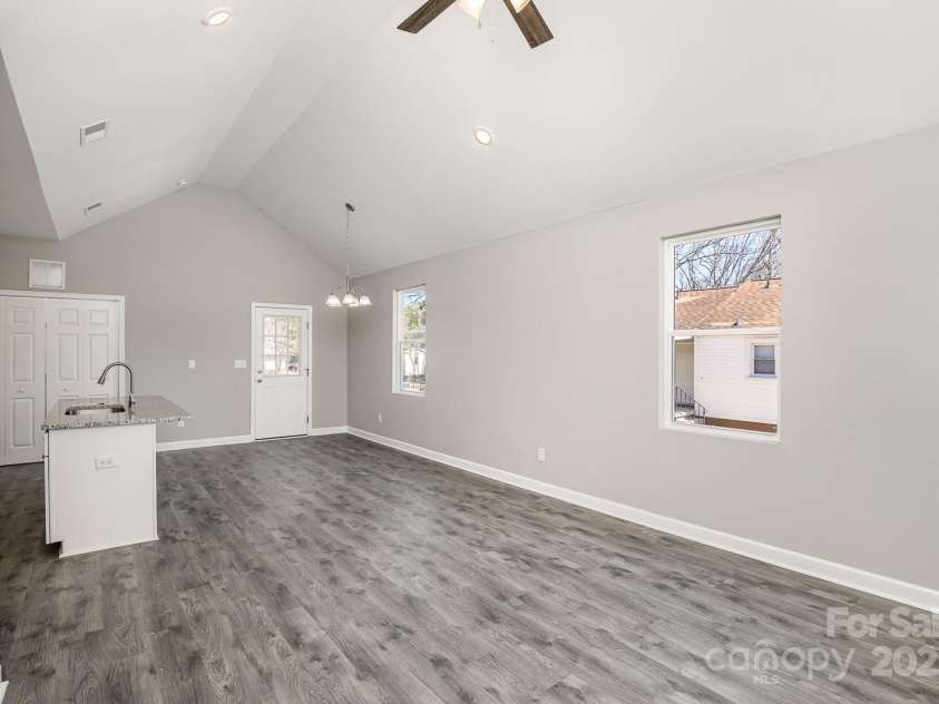 220 Shannonhouse Street, Shelby, NC 28152.  MLS# CAR4232517, YatesRealty ID 6201. 