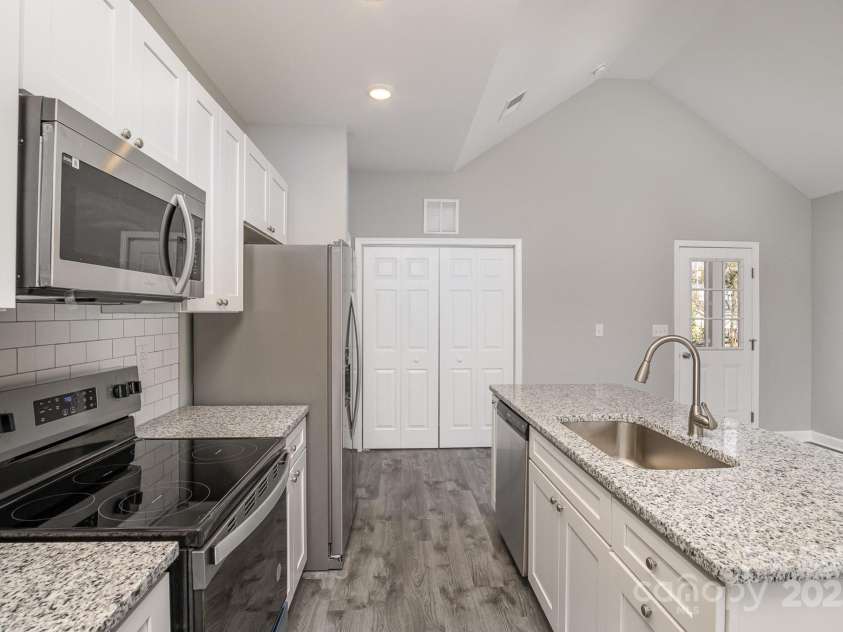 220 Shannonhouse Street, Shelby, NC 28152.  MLS# CAR4232517, YatesRealty ID 6201. 