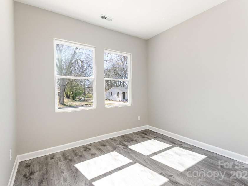 220 Shannonhouse Street, Shelby, NC 28152.  MLS# CAR4232517, YatesRealty ID 6201. 