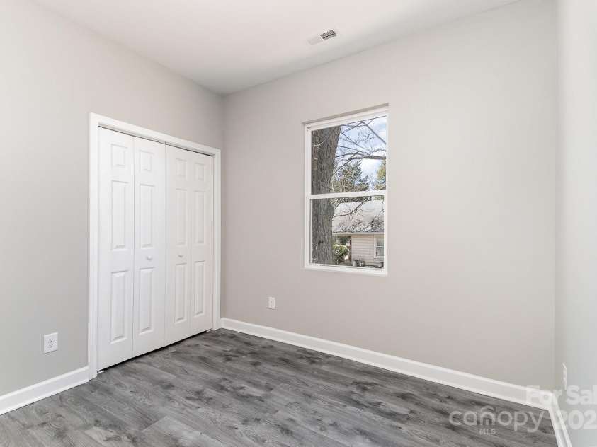 220 Shannonhouse Street, Shelby, NC 28152.  MLS# CAR4232517, YatesRealty ID 6201. 