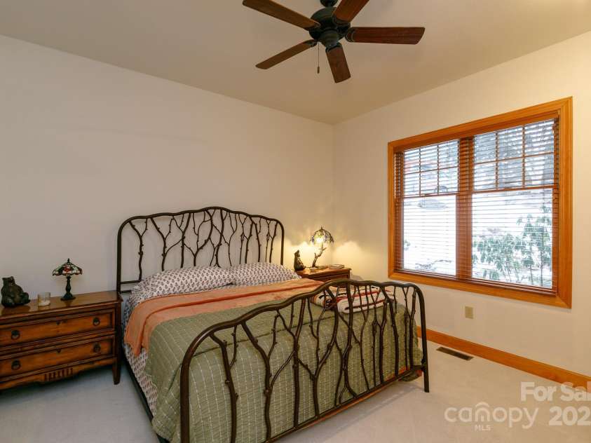 528 Andrew Banks Road, Burnsville, NC 28714.  MLS# CAR4216235, YatesRealty ID 6202. 