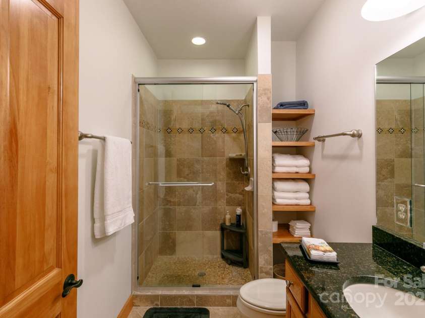 528 Andrew Banks Road, Burnsville, NC 28714.  MLS# CAR4216235, YatesRealty ID 6202. 