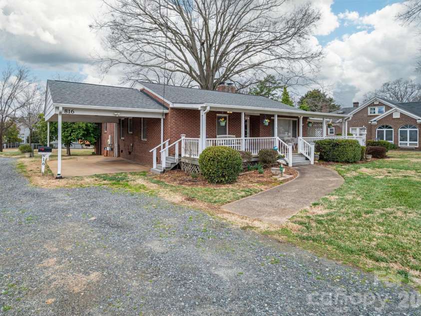 816 South Point Road, Belmont, NC 28012.  MLS# CAR4222826, YatesRealty ID 6202. 