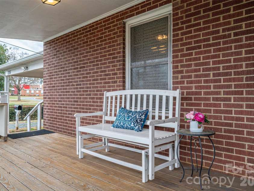 816 South Point Road, Belmont, NC 28012.  MLS# CAR4222826, YatesRealty ID 6202. 