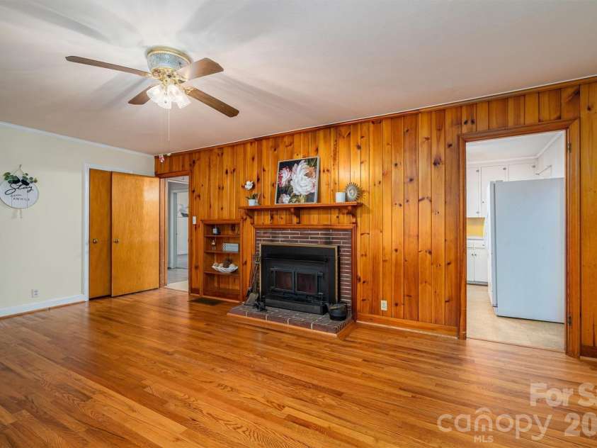 816 South Point Road, Belmont, NC 28012.  MLS# CAR4222826, YatesRealty ID 6202. 