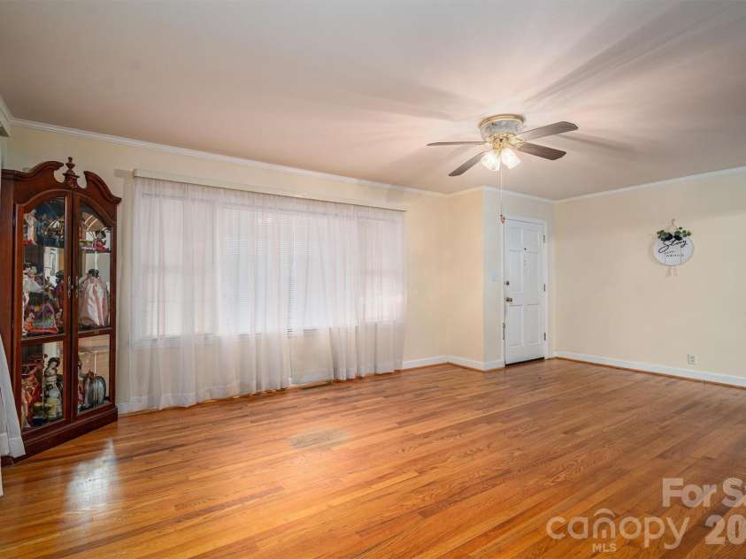 816 South Point Road, Belmont, NC 28012.  MLS# CAR4222826, YatesRealty ID 6202. 