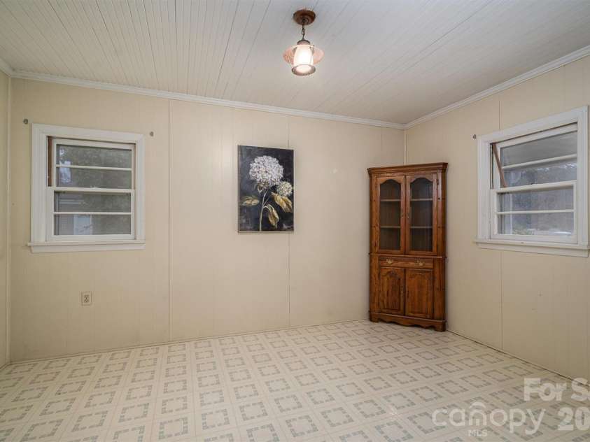 816 South Point Road, Belmont, NC 28012.  MLS# CAR4222826, YatesRealty ID 6202. 
