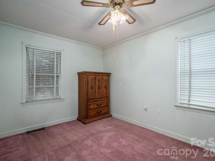 816 South Point Road, Belmont, NC 28012.  MLS# CAR4222826, YatesRealty ID 6202. 