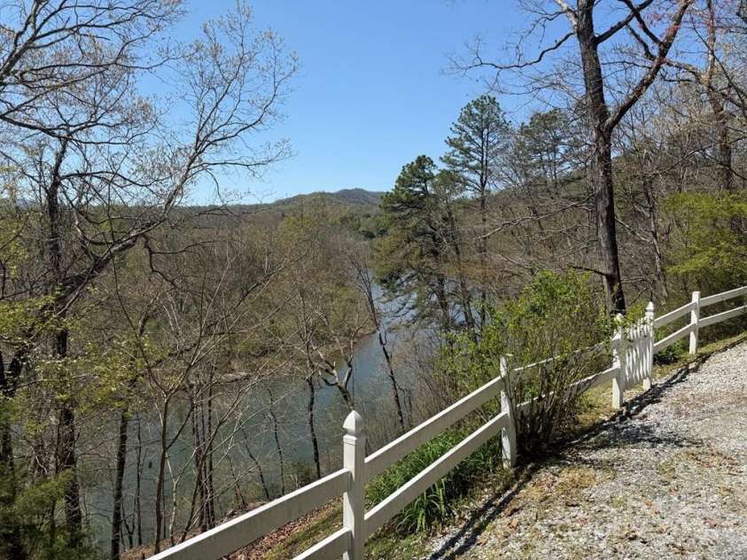 605 Lakeshore Drive, Franklin, NC 28734.  MLS# CAR4247934, YatesRealty ID 6204. 