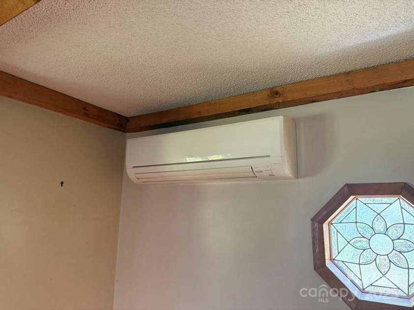 605 Lakeshore Drive, Franklin, NC 28734.  MLS# CAR4247934, YatesRealty ID 6204. 