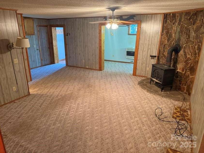 605 Lakeshore Drive, Franklin, NC 28734.  MLS# CAR4247934, YatesRealty ID 6204. 