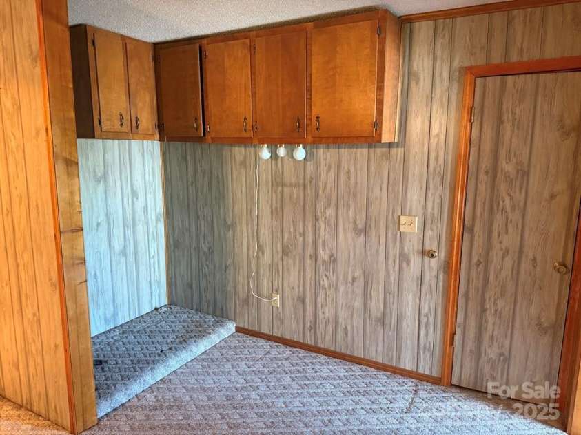 605 Lakeshore Drive, Franklin, NC 28734.  MLS# CAR4247934, YatesRealty ID 6204. 