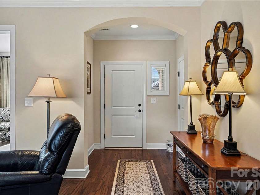 8315 Parknoll Drive, Huntersville, NC 28078.  MLS# CAR4340465, YatesRealty ID 6205. Entryway