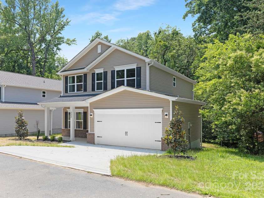 222 Ventner Court, Charlotte, NC 28214.  MLS# CAR4224867, YatesRealty ID 6206. 