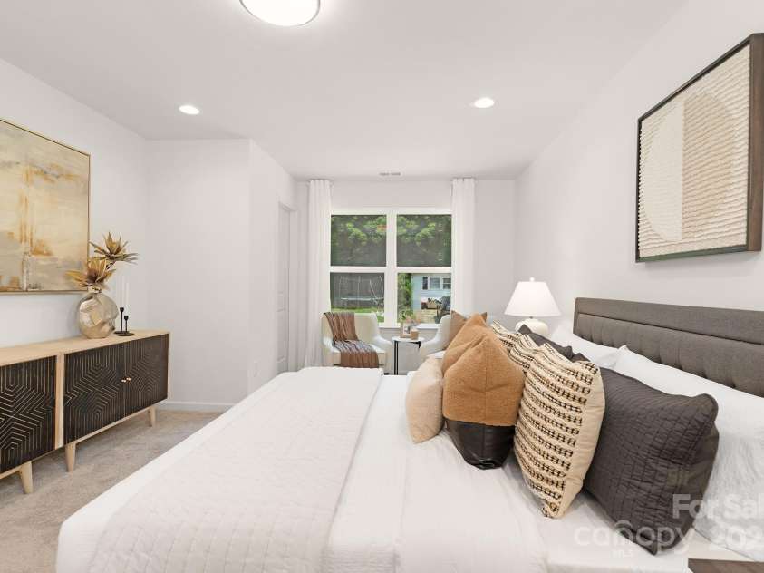 222 Ventner Court, Charlotte, NC 28214.  MLS# CAR4224867, YatesRealty ID 6206. 