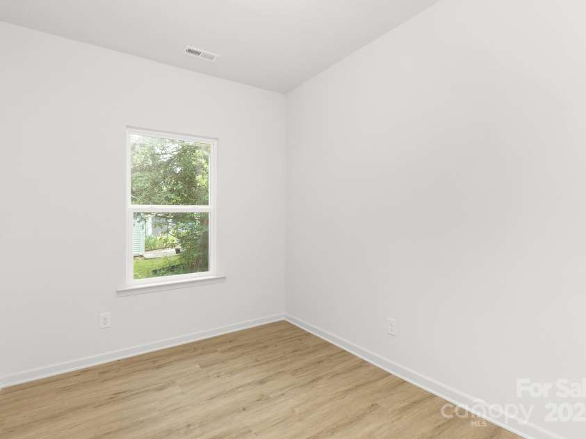 222 Ventner Court, Charlotte, NC 28214.  MLS# CAR4224867, YatesRealty ID 6206. 