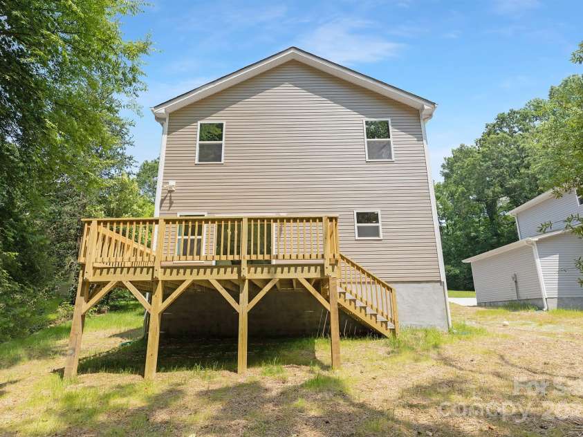 222 Ventner Court, Charlotte, NC 28214.  MLS# CAR4224867, YatesRealty ID 6206. 