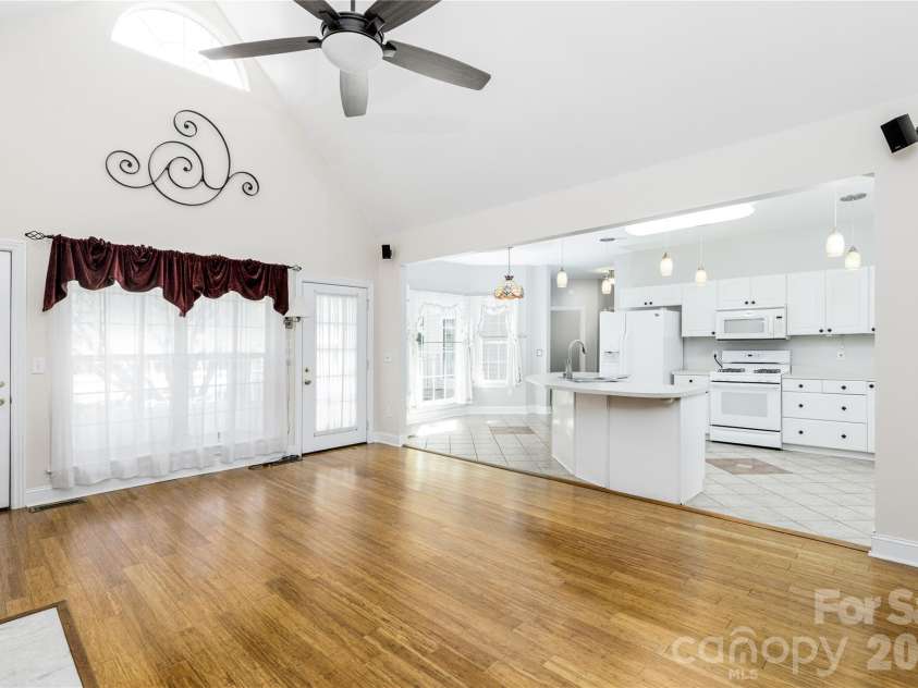 135 Greenbrier Creek Place, Salisbury, NC 28146.  MLS# CAR4320761, YatesRealty ID 6207. Great Room