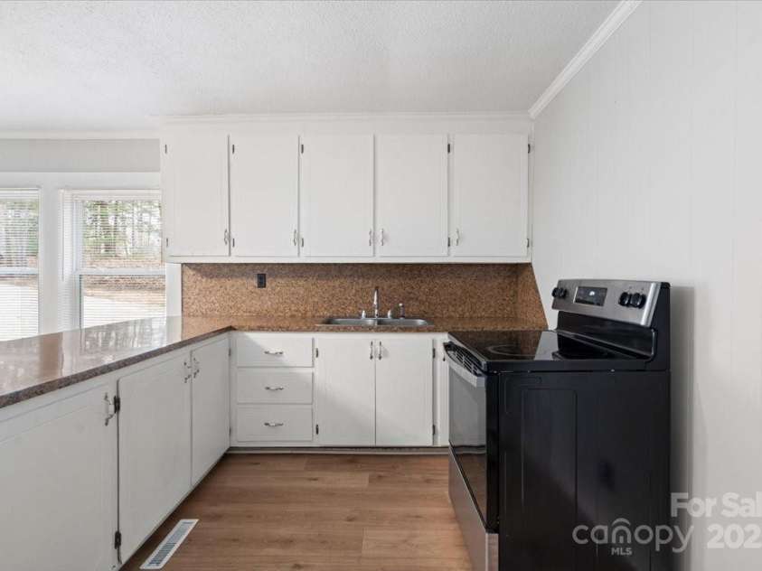 2407 Moose Road, Kannapolis, NC 28083.  MLS# CAR4231782, YatesRealty ID 6207. 