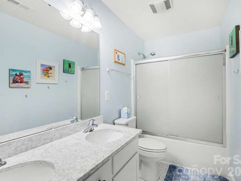 14314 Harvington Drive, Huntersville, NC 28078.  MLS# CAR4358101, YatesRealty ID 6208. Send full bath