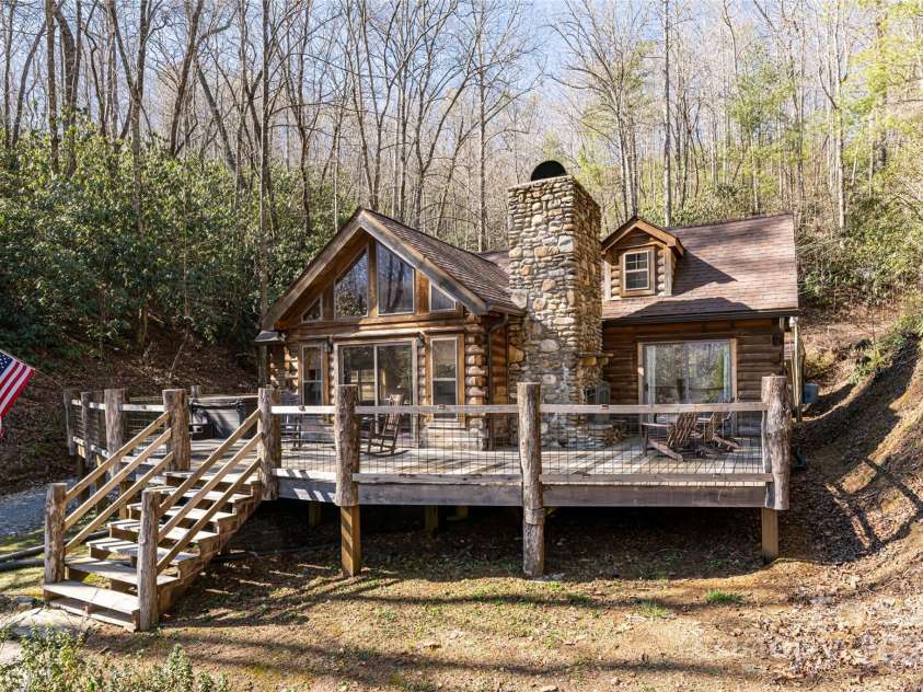 2000 Frozen Creek Road, Brevard, NC 28712.  MLS# CAR4222325, YatesRealty ID 6208. 