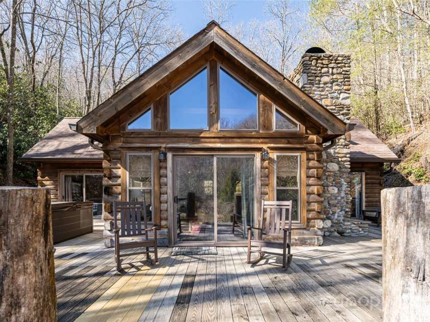 2000 Frozen Creek Road, Brevard, NC 28712.  MLS# CAR4313489, YatesRealty ID 6208. 