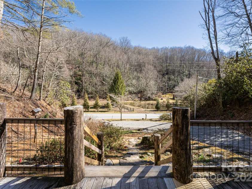 2000 Frozen Creek Road, Brevard, NC 28712.  MLS# CAR4313489, YatesRealty ID 6208. 