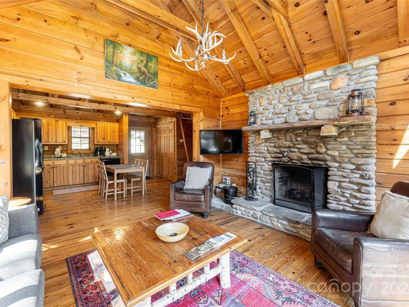 2000 Frozen Creek Road, Brevard, NC 28712.  MLS# CAR4313489, YatesRealty ID 6208. 