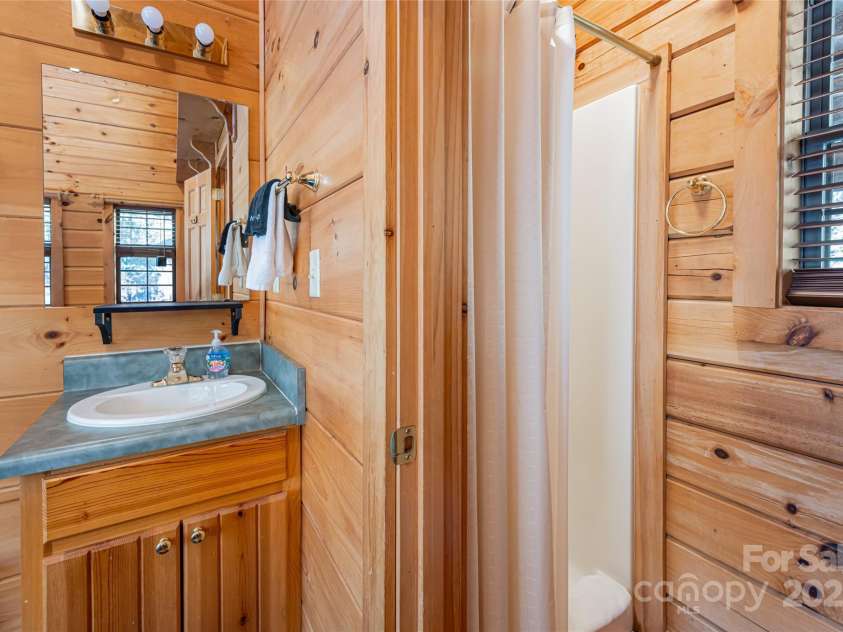 2000 Frozen Creek Road, Brevard, NC 28712.  MLS# CAR4313489, YatesRealty ID 6208. 