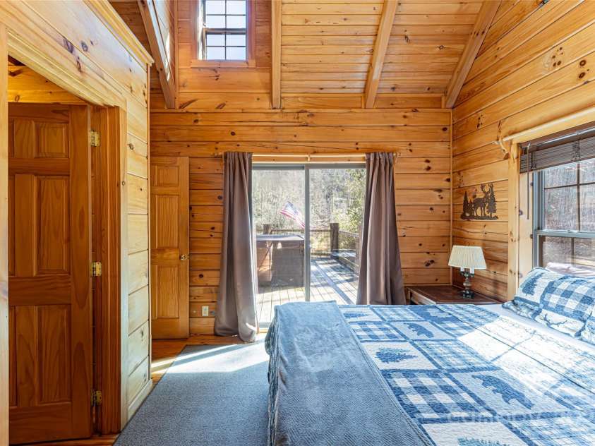 2000 Frozen Creek Road, Brevard, NC 28712.  MLS# CAR4313489, YatesRealty ID 6208. 