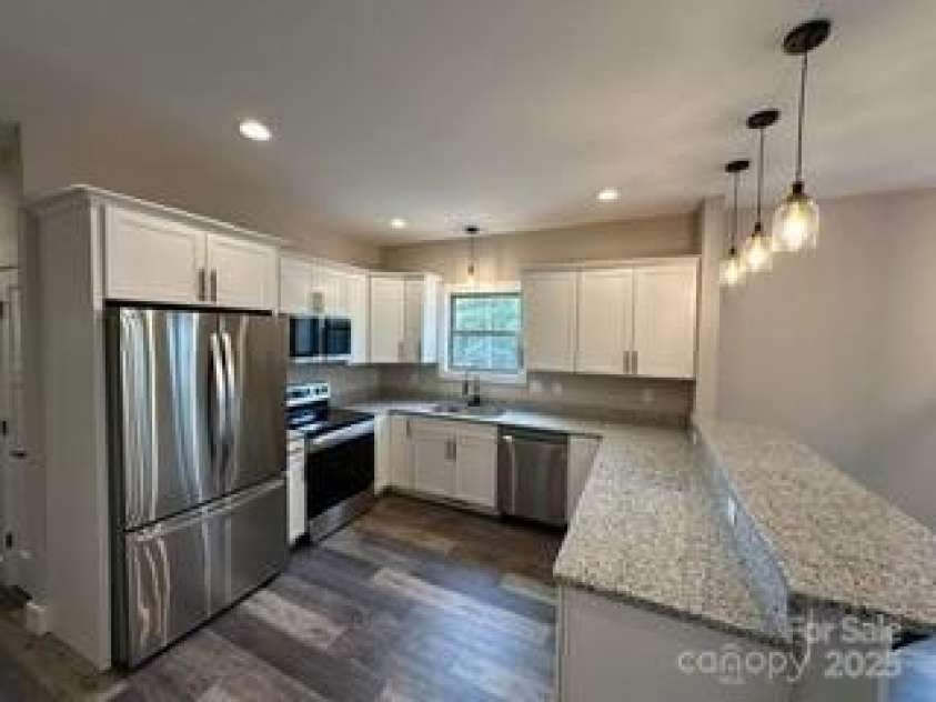 308 Ninth Street, Black Mountain, NC 28711.  MLS# CAR4210597, YatesRealty ID 6209. Kitchen