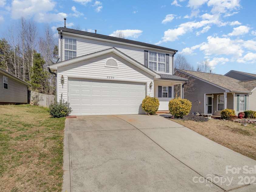 3230 Richway Court, Charlotte, NC 28216.  MLS# CAR4224805, YatesRealty ID 6209. 