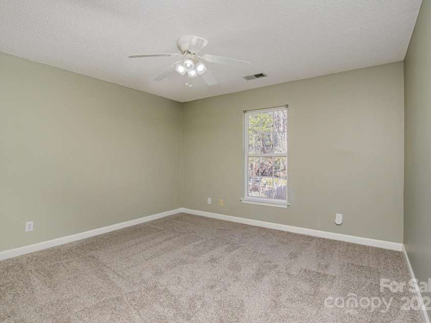 3230 Richway Court, Charlotte, NC 28216.  MLS# CAR4224805, YatesRealty ID 6209. 