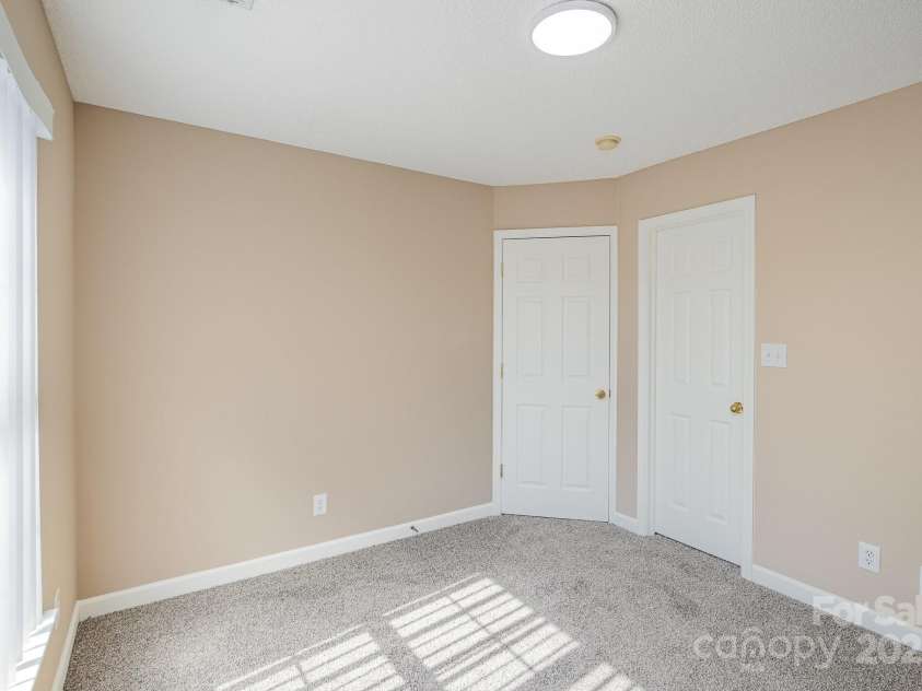 3230 Richway Court, Charlotte, NC 28216.  MLS# CAR4224805, YatesRealty ID 6209. 