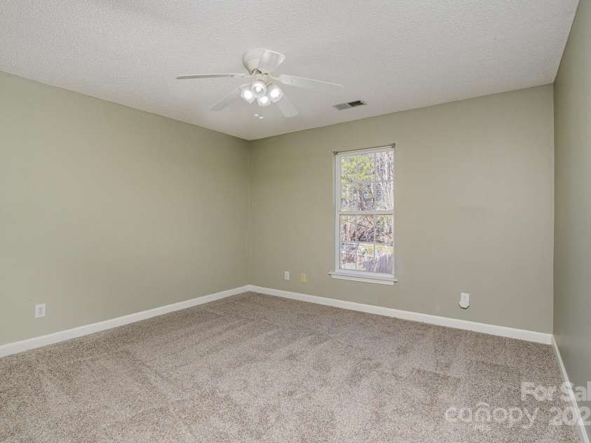 3230 Richway Court, Charlotte, NC 28216.  MLS# CAR4321484, YatesRealty ID 6209. 